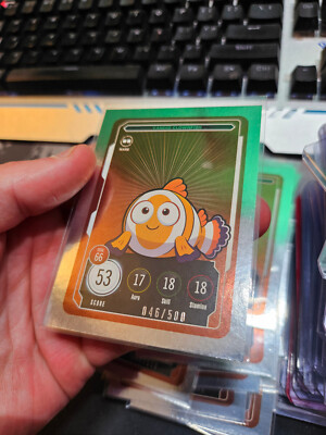 candid clownfish  | Veefriends Series 2 | Compete & Collect RARE /500