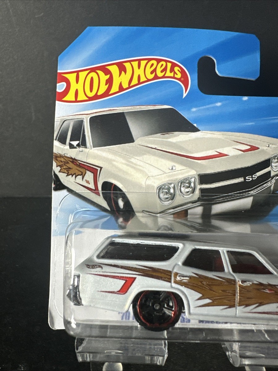Hot Wheels 2026 Wagons '70 Chevelle SS Wagon White #110 Short Card