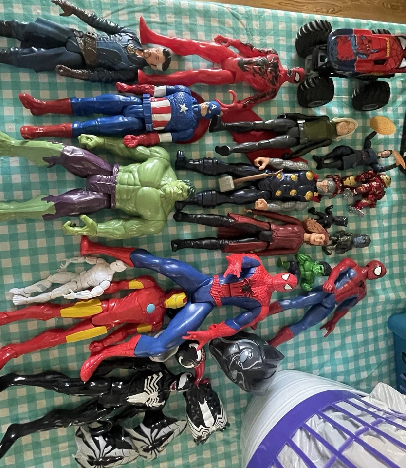 Marvel Action figure lot - Image 2 of 3