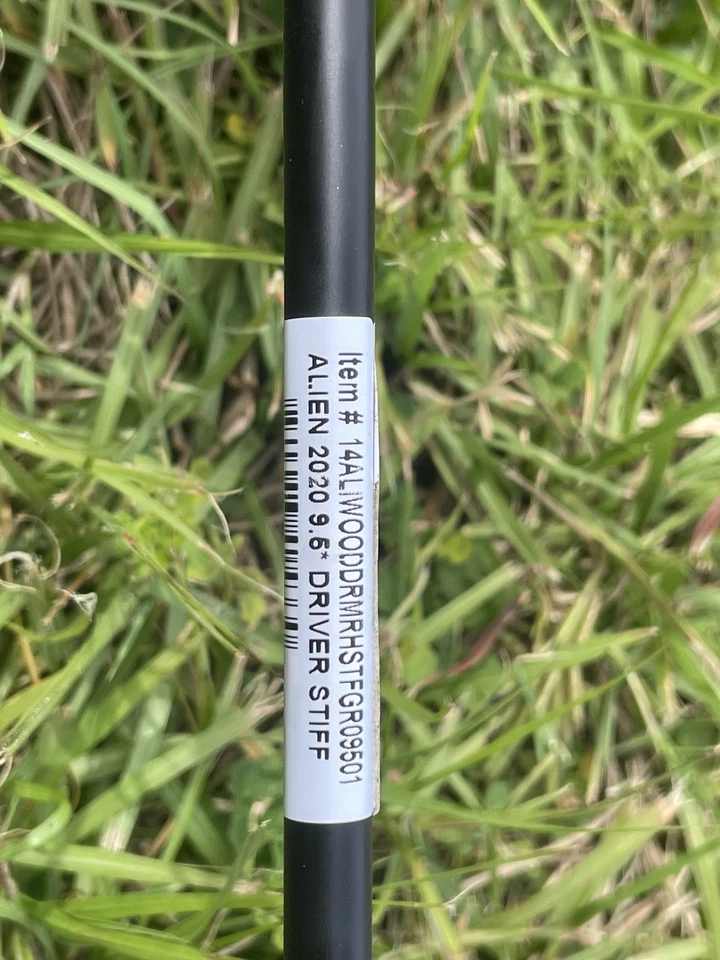 Alien Golf Area: 51 Driver Right Graphite Stiff Flex 9.5. Headcover included. - Image 2 of 4