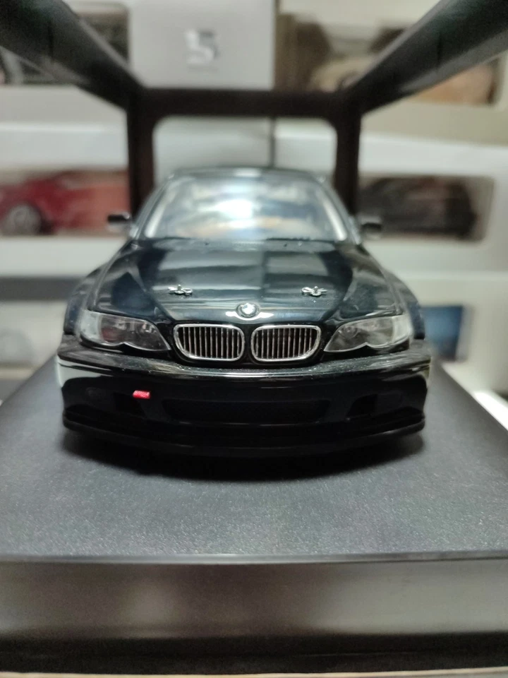 AUTOART 1:18 BMW 320i WTCC 2005 PLAIN BODY VERSION - Imagen 4 de 4