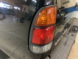 Tail Light Assembly TOYOTA TUNDRA Left 00 01 02 03 04 | eBay