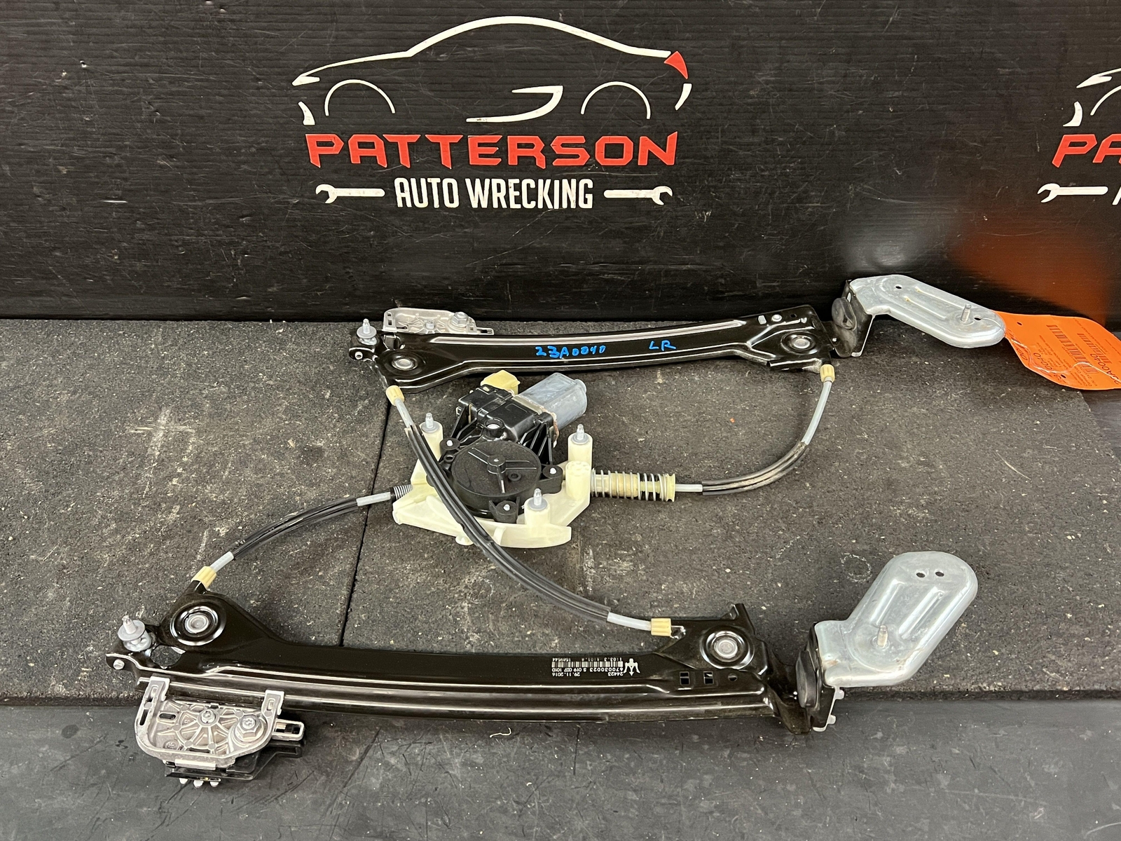14-17 MASERATI GHIBLI REAR DRIVER DOOR WINDOW GLASS REGULATOR W/ ELECTRIC MOTOR