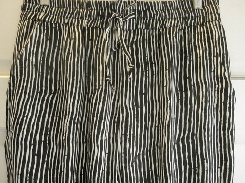SIMON CHANG STRIPE PANT Sz 10 BLACK & WHITE ELASTIC WAIST & HEM - Picture 2 of 4