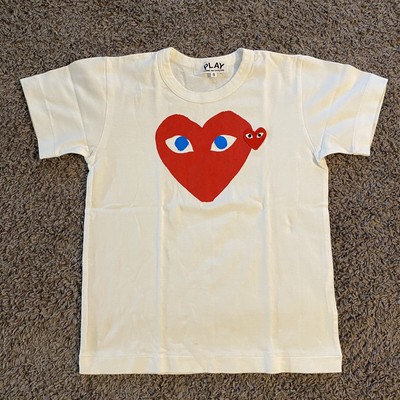 heart face graphic tee