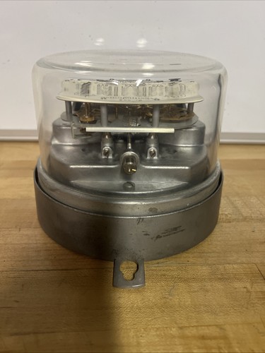 Wearinghouse 15 AMP 120 voltios 2 cables estilo 2P4G1 - Imagen 6 de 9