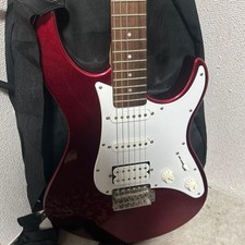 YAMAHA PACIFICA PAC012 Chitarra elettrica rosso metallizzato