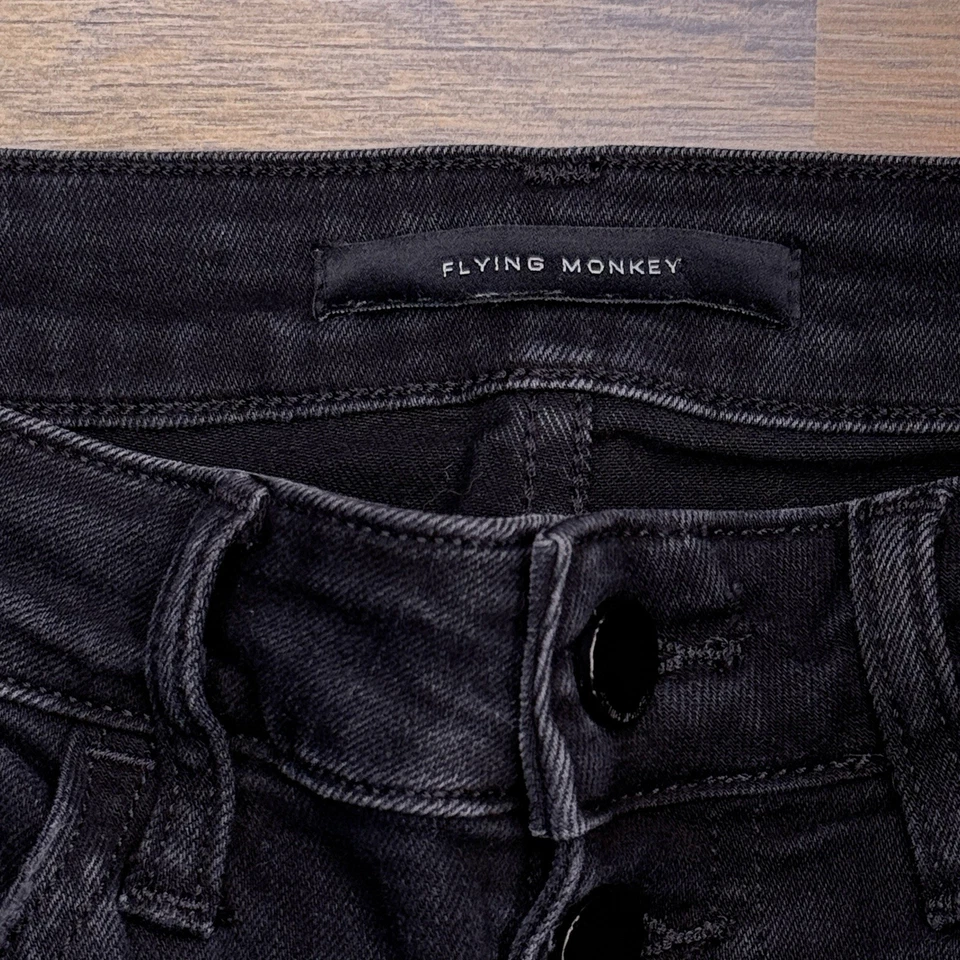 Pantalones de mezclilla Flying Monkey tiro alto súper acampanados para mujer 28 dobladillos deshilachados negros elásticos  Foto 4 de 4