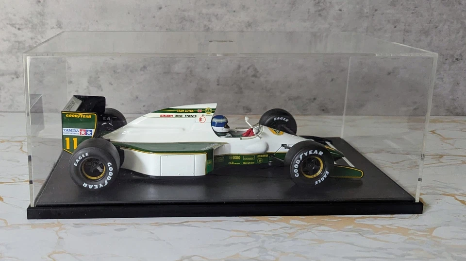 Tamiya Lotus type 102B Die Cast Model 1:20 Scale Collectors Club Komatsu Boxed  - Image 3 of 4