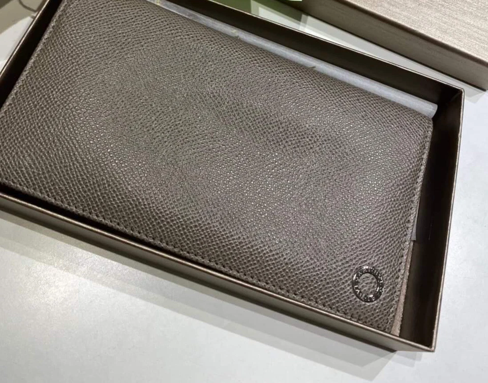 Porta-Cartão BVLGARI Feminino Carteira Longa Bifold B-Zero Fabricado na Itália - Imagem 2 de 4