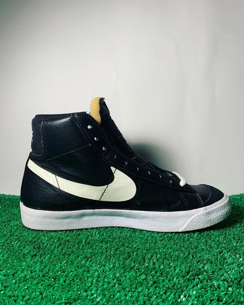 Nike Blazer Mid 77 ‘Reverse Logo’ Black | Size US 7 EU 40 - DA4651-001