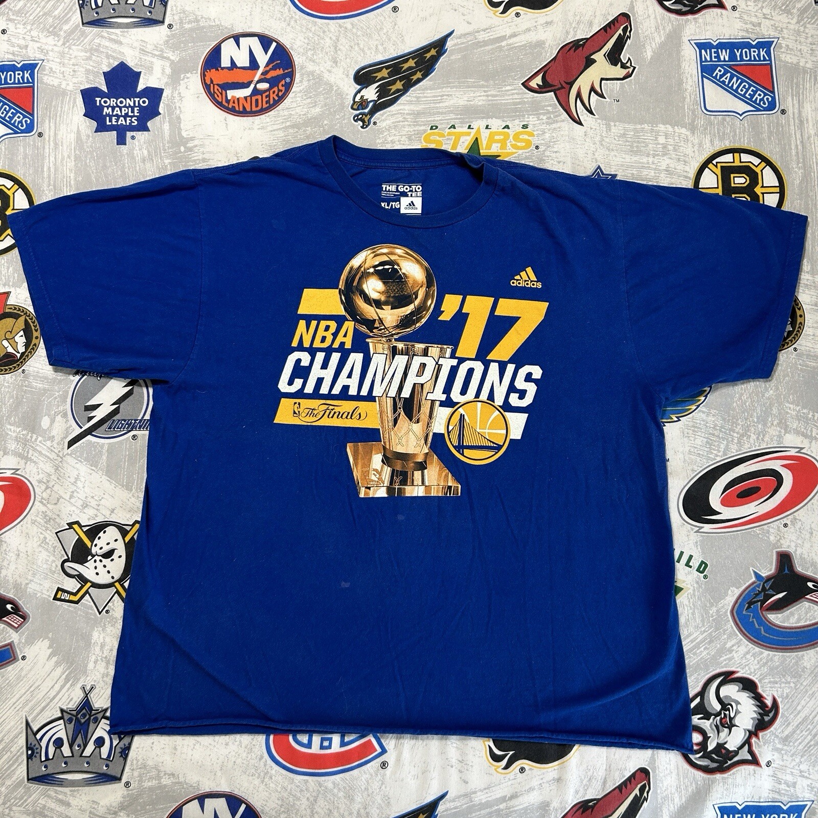 Kevin Durant Golden State Warriors 2017 NBA Finals Champions Men's XL T-Shirt