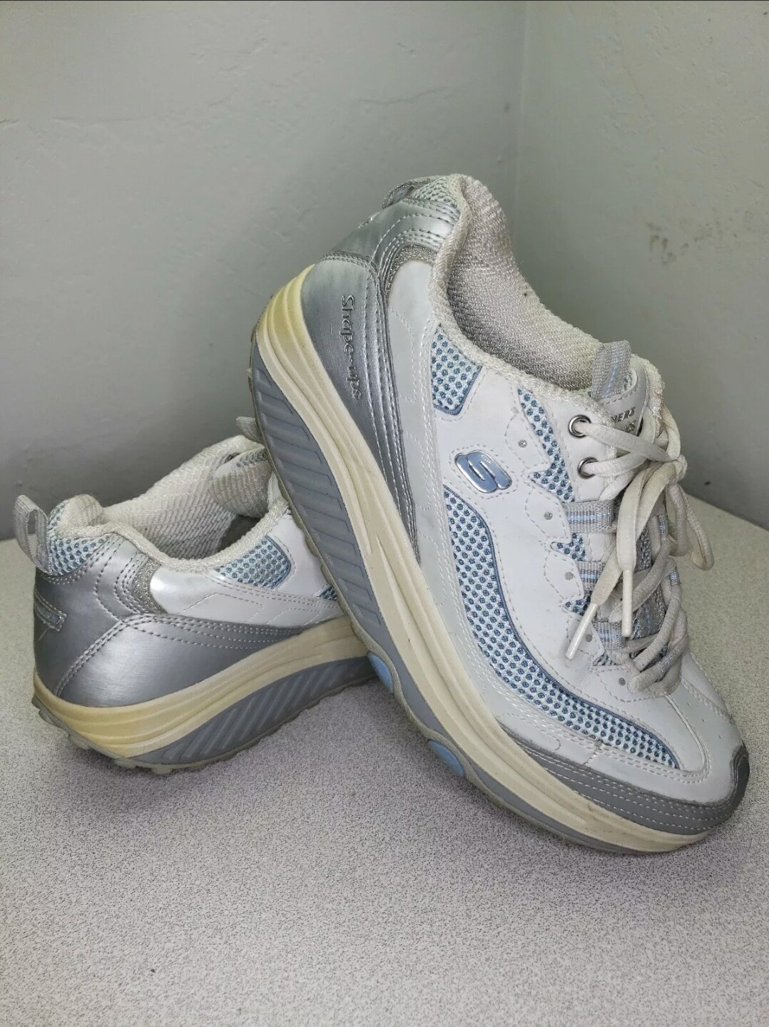 Skechers Shape-Ups Size 8.5 Jump Start Walking Rocker Sneaker White Silver 11803