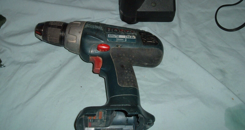 Bosch brute drill 3660K 14.4 Volt Drill with battery works fine - 第 4/5 張圖片