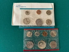 1980 MINT SET - UNC - SB ANTHONY $1-S and P & D MINT