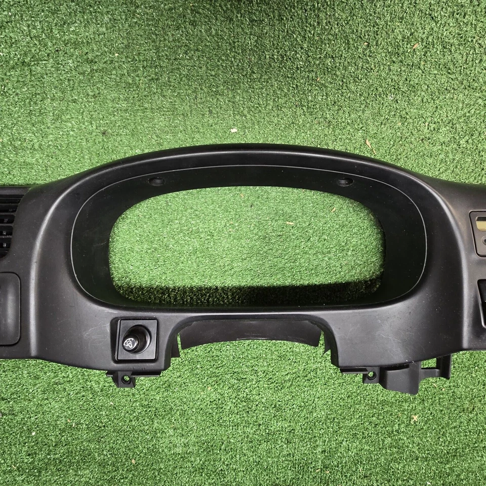 99 2000 01 02 ISUZU RODEO 1998 CUADRO DE INSTRUMENTOS BISEL ventilaciones de aire OEM Foto 4 de 4