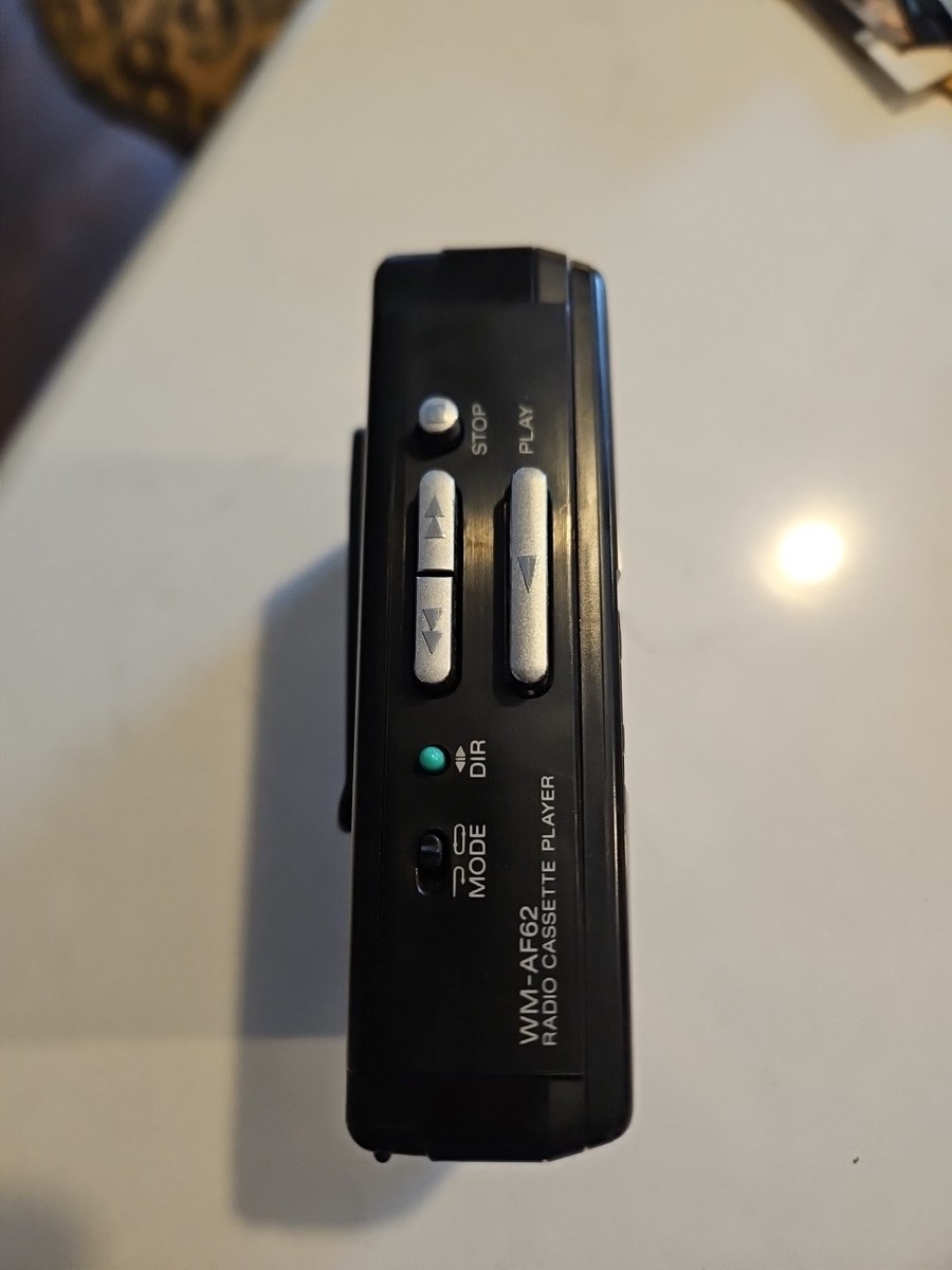 Sony Walkman FM AM Cassette Player WM-AF62 Radio Works Player Is