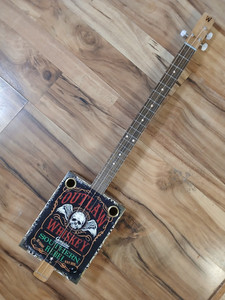 WEEKLYHOUSE CIGAR BOX GUITAR ACOUSTIC ELECTRIC 3 STRING Outlaw