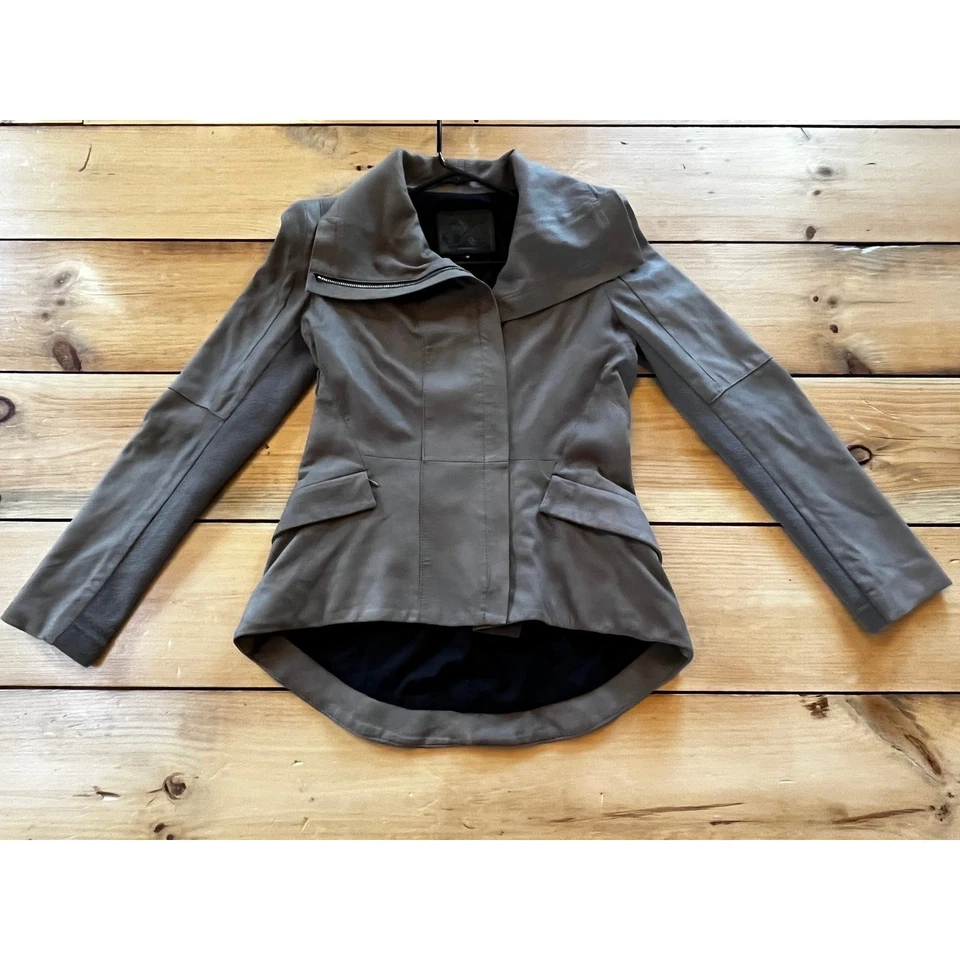 Dawn Levy Leather Grey Zip up jacket. Womens Medium. High-Low. Soft! - Image 4 of 4