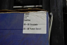 Bug Deflector Hood Protector Lund Interceptor 18069 Escalade Yukon Denali Smoke