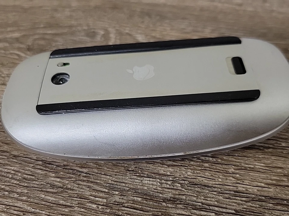 Apple Magic Bluetooth Wireless Mouse A1296 MB829LL/A White - Image 4 of 4