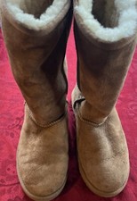 UGG Women's Classic Short II Mid-Calf Sheepskin Boots 1016223 Brown Size 4