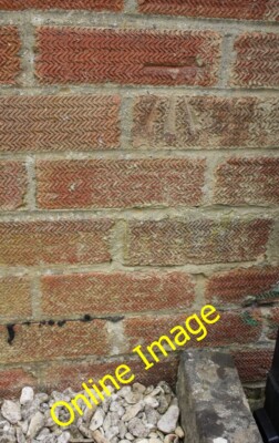 Foto 6x4 Benchmark auf #19 Hightown Road Banbury\/SP4540 Ordnance Survey c2014