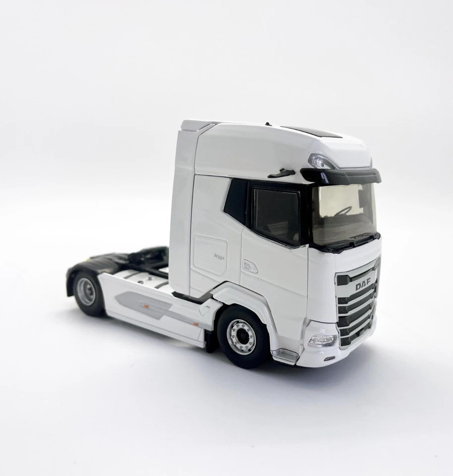 ELIGOR, DAF XG+ 4x2 blanc, échelle 1/43, ELI117564 - Photo 2/2