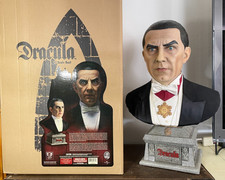 UNIVERSAL Bela Lugosi DRACULA ~ Sideshow Life Size Bust & Medallion ~ 138/250