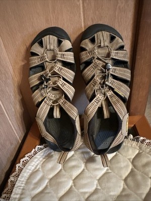 KEEN Closed Toe Water Sandal H2 Men s Size 10 Worn Twice Excellent Condition