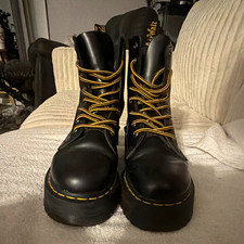 Dr. Martens Jadon Women’s Black Leather Platform Lace-Up Ankle Boots US 6