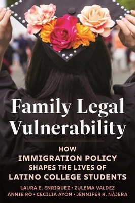 Laura E. Enriquez Cecilia Ayón Jennifer R Family Legal Vu (Hardback) (UK IMPORT)