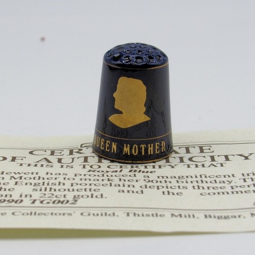COLLECTABLE THIMBLE 'ROYAL BLUE' QUEEN MOTHER 90TH BIRTHDAY WITH COA - Picture 1 of 6
