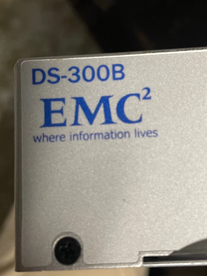 EMC Brocade DS-300B 24-Port Fibre Channel Switch with 24x SFPs, Tested & Working - Image 2 of 4