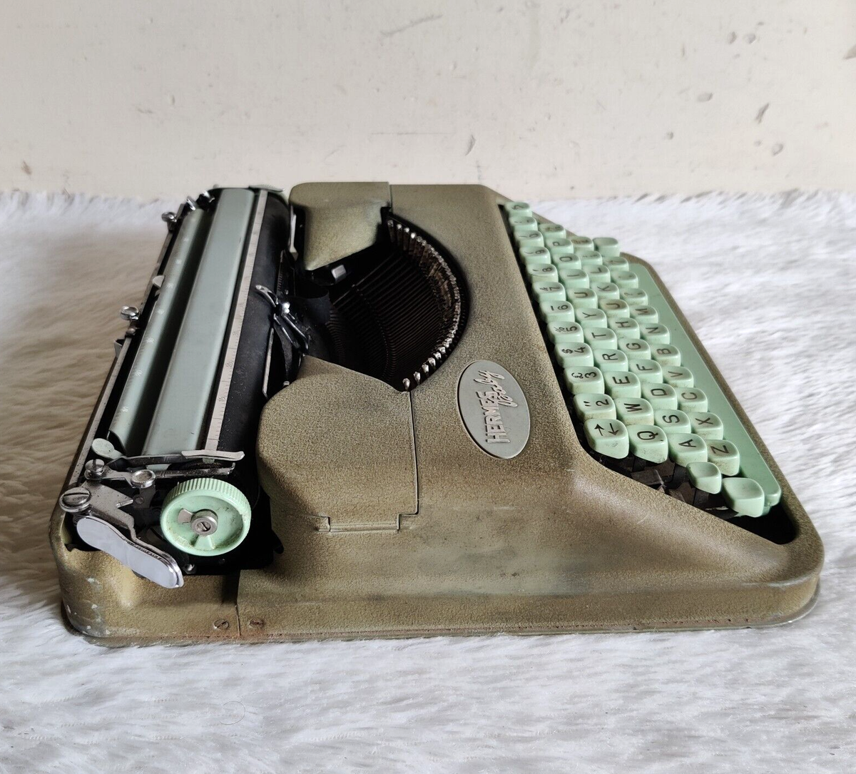 Vintage Hermes Baby Typewriter Compact Retro Office Desktop