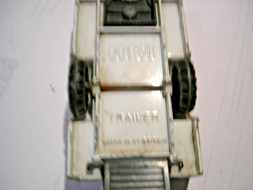 Corgi Animal Trailer weiß schwarz - bespielt - Bild 4 von 4