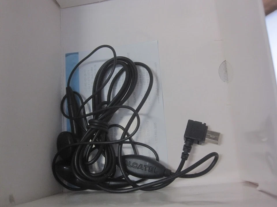 Vintage Alcatel OT-802A Movistar 2GB GSM Quadband Full QWERTY Phone - Open Box - Image 4 of 4