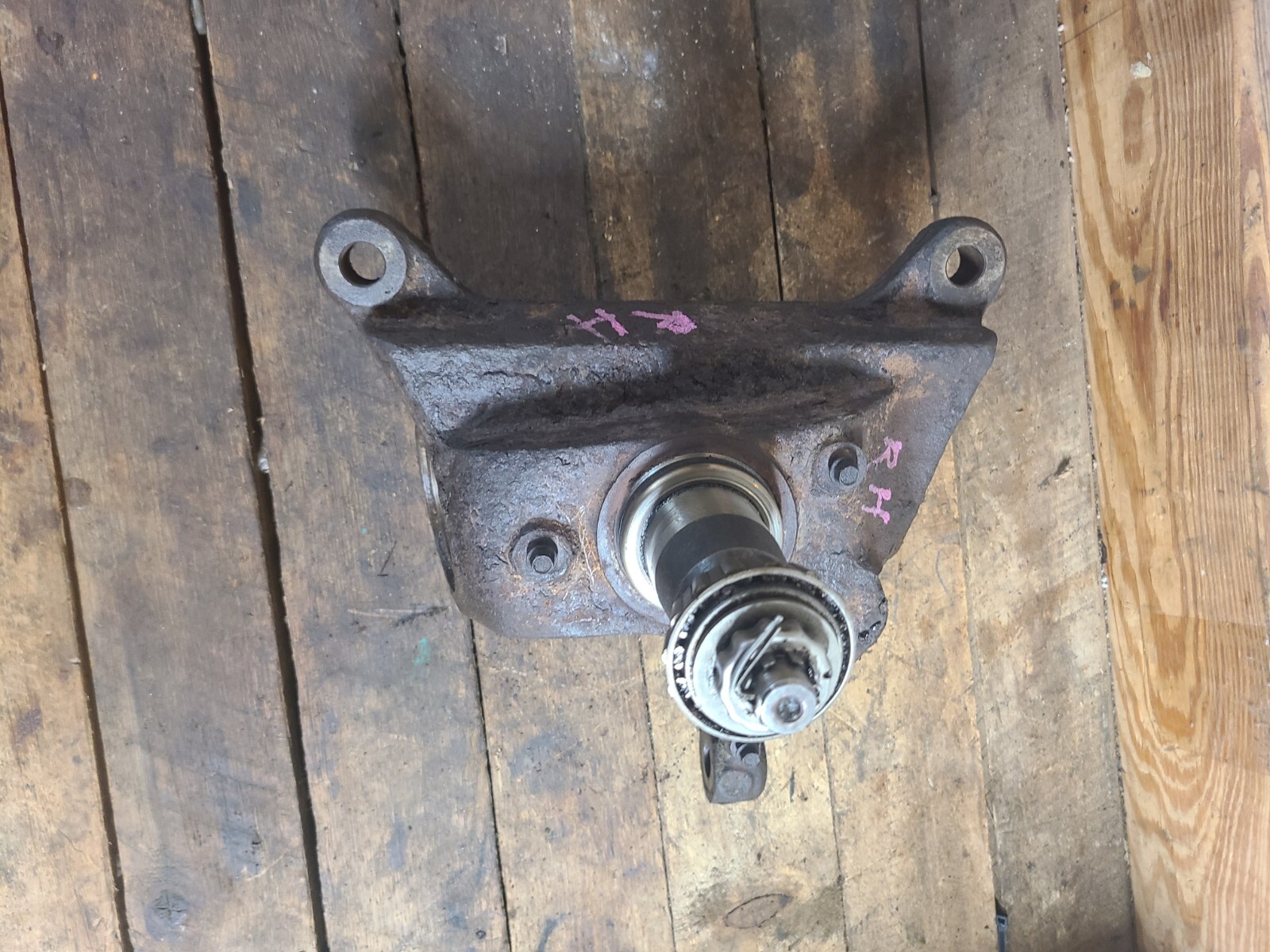 95 96 97 Ford F250 F350 4x2 Front Spindle Knuckle RH PASSENGER RIGHT 2wd Rwd eBay