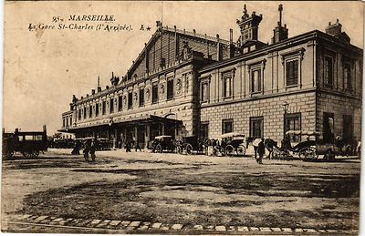 CPA AK MARSEILLE La Gare St-Charles. L'Arrivée (404753)