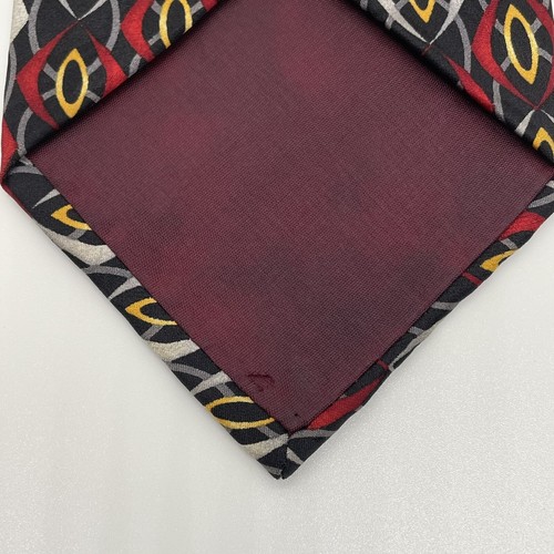 Via Manzoni Vintage Geometric Silk Tie 100% Italian Silk Black Red Made In USA - Picture 6 of 8