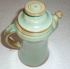 superbe cafetière verte design en grès signée Willy Dougoud, super déco!