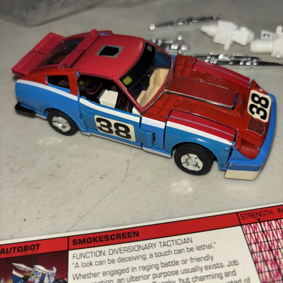 NICE 100% Complete TRANSFORMERS G1 SMOKESCREEN Figure VINTAGE Takara Minty - Image 2 of 4