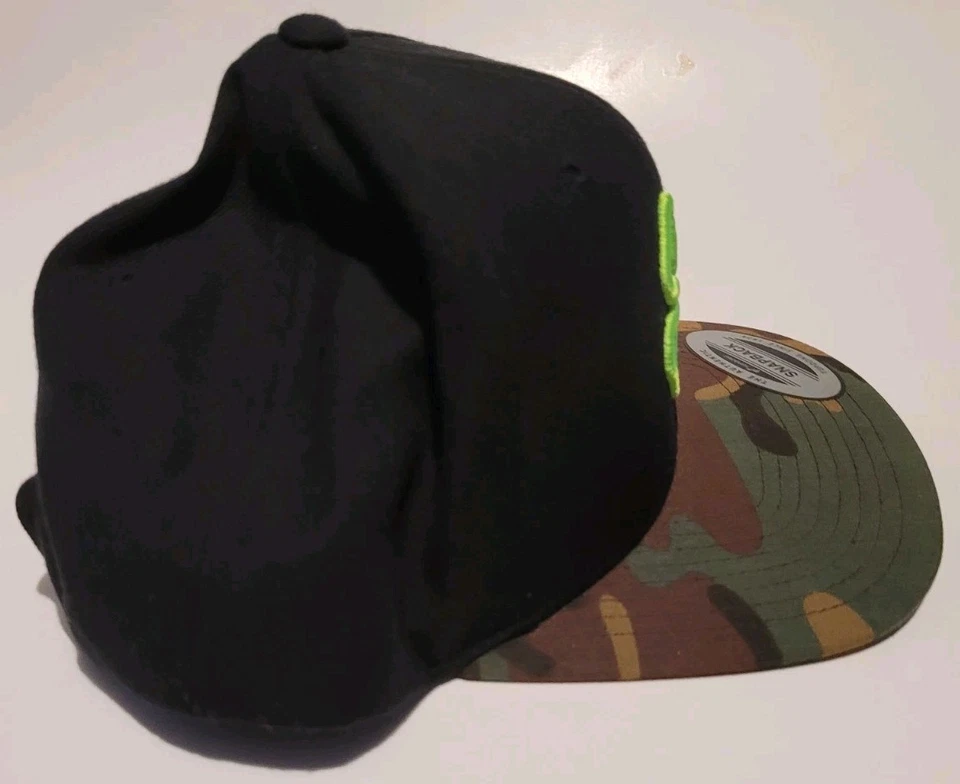 Trébol 4 Hojas Trébol Camuflado Facturado Snapback Sombrero Alejandro's Tree Service Foto 4 de 4