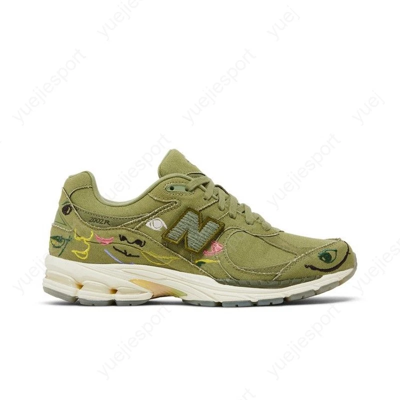 New Balance Bryant Giles x 2002R What Now? for Sale | Authenticity