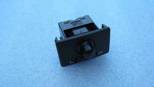 NISSAN ALMERA N15 - Aussenspiegel Spiegel Schalter / MIRROR Switch / 6305T NILES