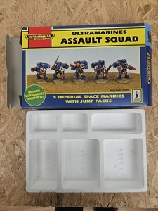 Warhammer 40,000 - Starter Set: Space Marines x Tyranids - Deskové hry