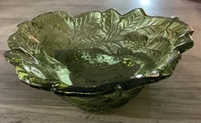 Vintage Indiana Avocado Green Glass Triangular Candy Dish Loganberry Design