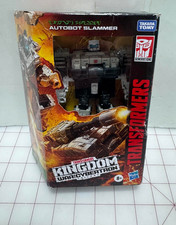 Transformers Kingdom War for Cybertron Autobot Slammer Figure New DMG PKG  A1