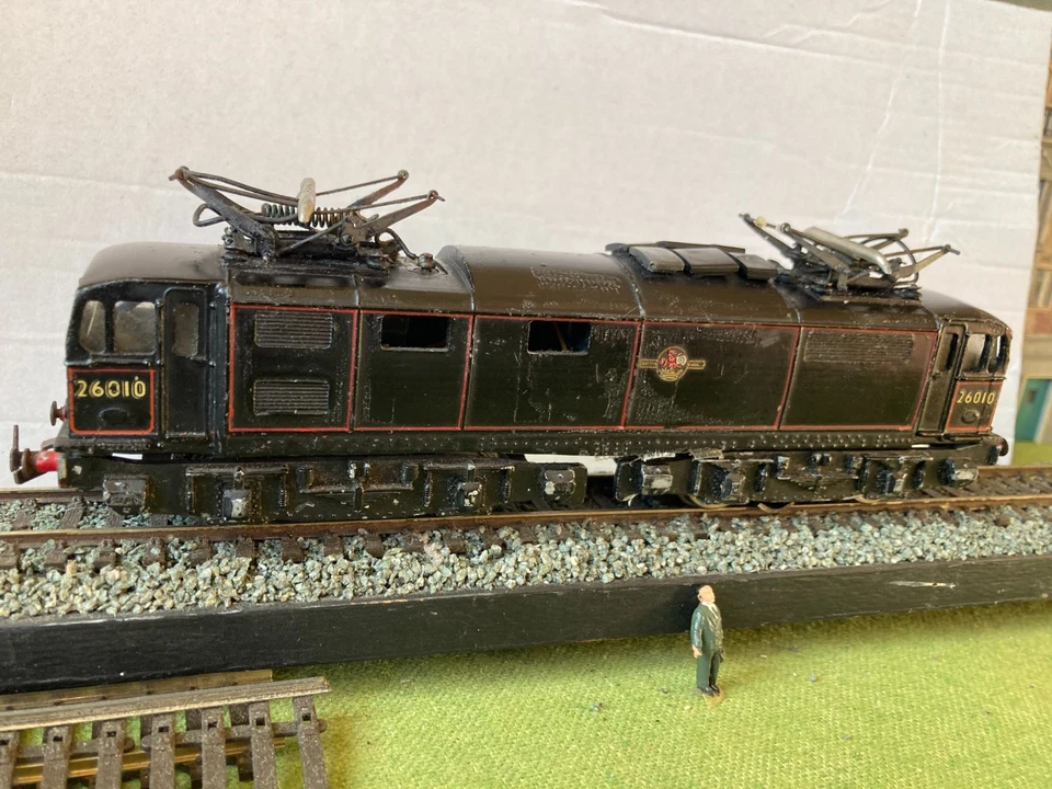 Trix Twin 2 Rail DC F105 BR Black EM1 Bo-Bo Electric Loco 26010 Train Engine - Image 3 of 4