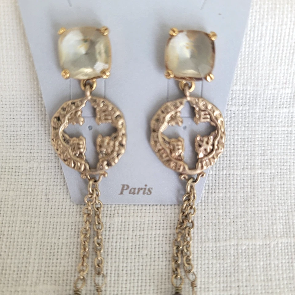 MONEDA VINTAGE LES NEREIDES CON RECORTES CRUZADOS PENDIENTES COLGANTES EN POSTES FACETADOS Foto 2 de 4